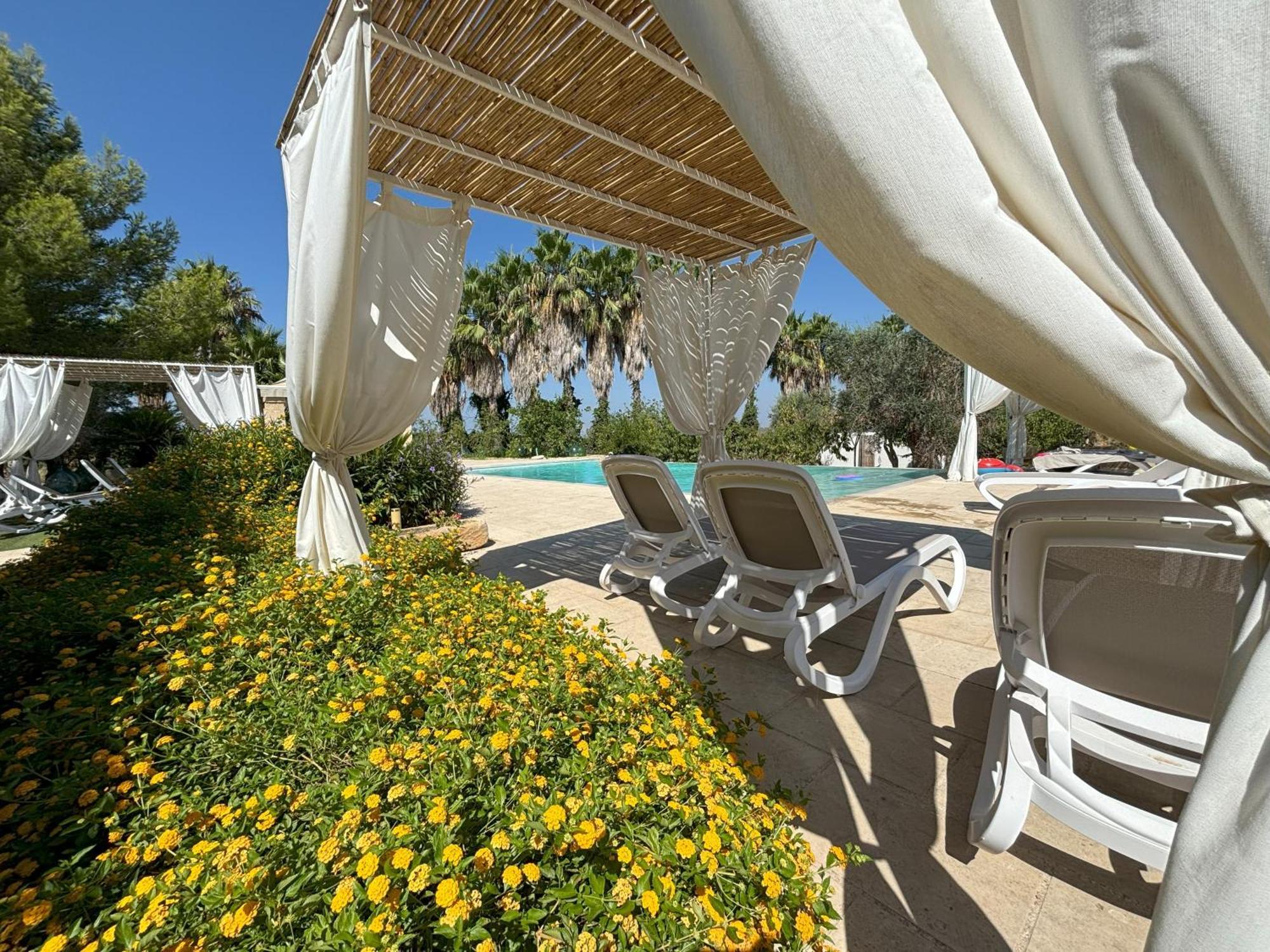 White Pool 5P Matino - Gallipoli Exterior photo